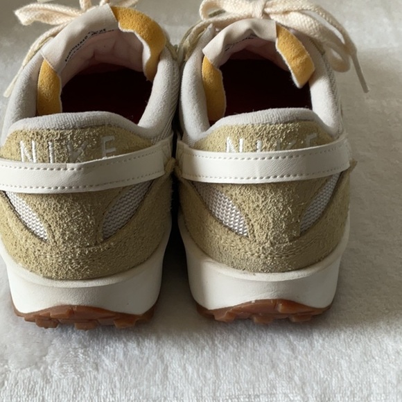Nike Cream and Tan waffle Sneakers - Picture 2 of 10